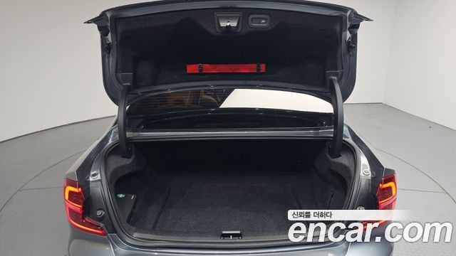 Volvo S60 2020 — photo 20