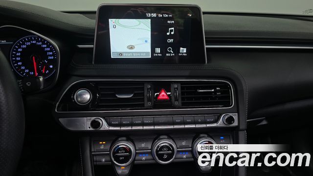 Genesis G70 2019 — photo 21
