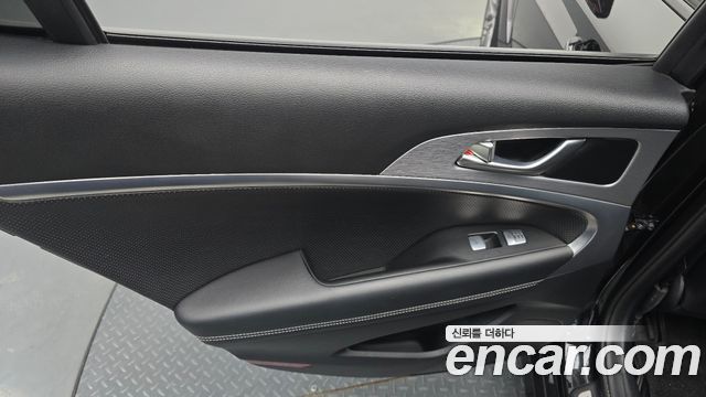 Genesis G70 2019 — photo 15