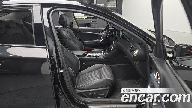 Genesis G70 2019 — photo 16