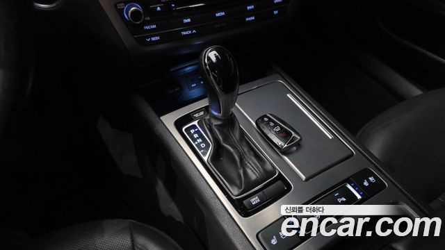 Hyundai Genesis 2015 — photo 12