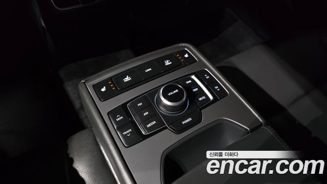 Hyundai Genesis 2015 — photo 25