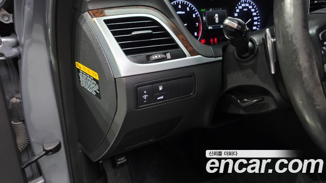 Hyundai Genesis 2015 — photo 30