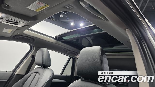 BMW X1 2017 — photo 25
