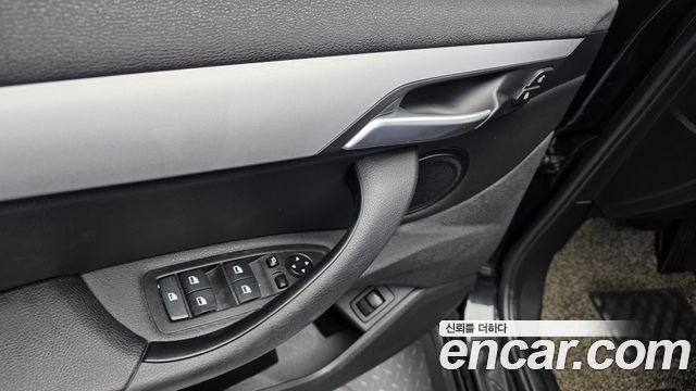 BMW X1 2017 — photo 29
