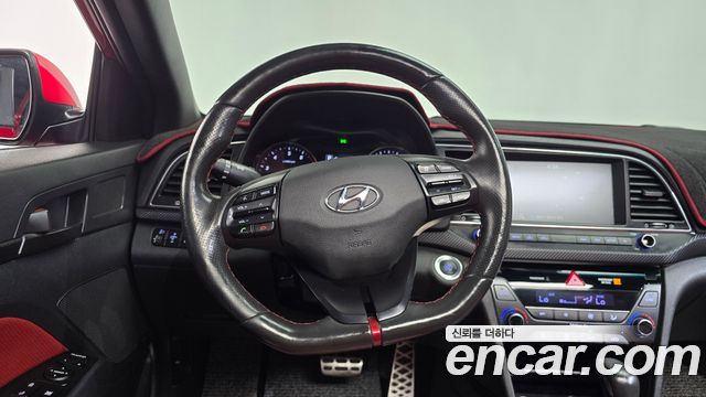 Hyundai AVANTE 2018 — photo 20