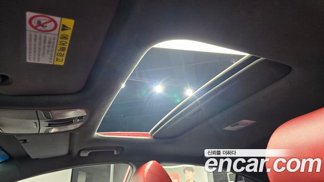 Hyundai AVANTE 2018 — photo 24