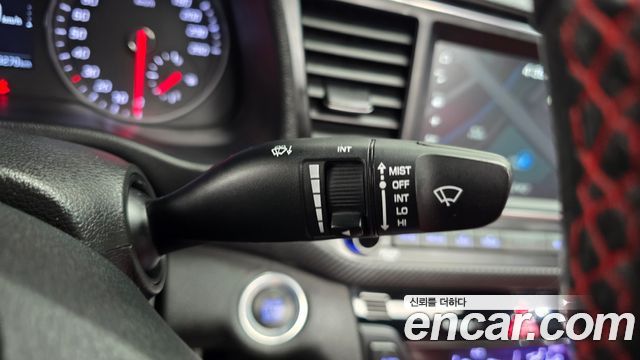 Hyundai AVANTE 2018 — photo 28