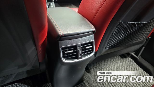 Hyundai AVANTE 2018 — photo 33