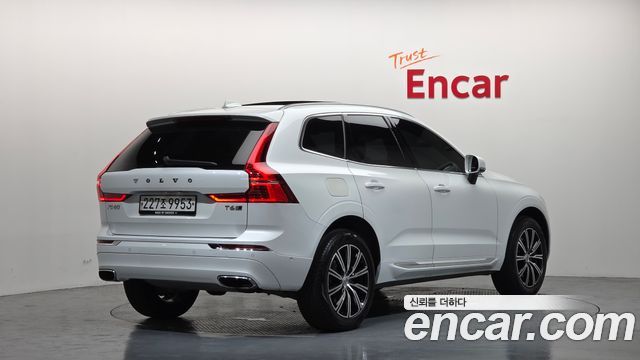 Volvo XC60 2019 — photo 2