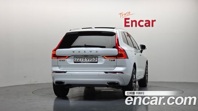 Volvo XC60 2019 — photo 4