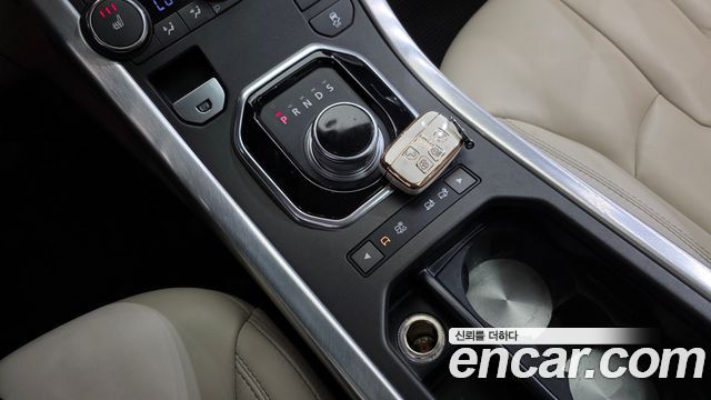 Land Rover Range Rover Evoque 2015 — photo 9