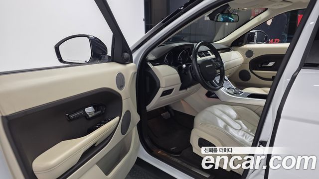Land Rover Range Rover Evoque 2015 — photo 10