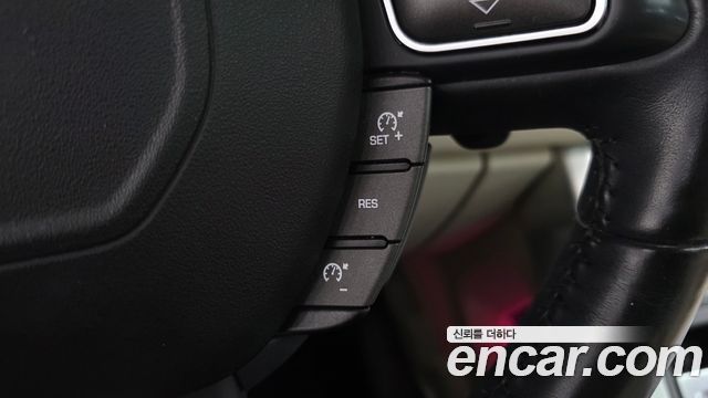 Land Rover Range Rover Evoque 2015 — photo 17