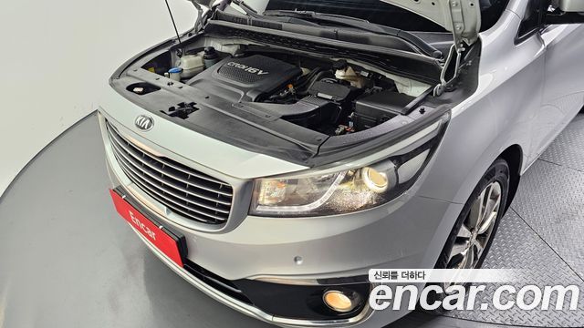 Kia Canival 2016 — photo 6