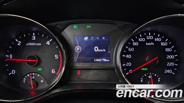 Kia Canival 2016 — photo 8
