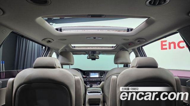Kia Canival 2016 — photo 18