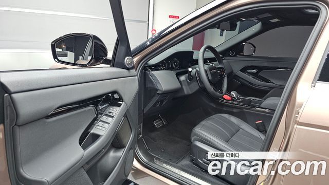 Land Rover Range Rover Evoque 2026 — photo 10