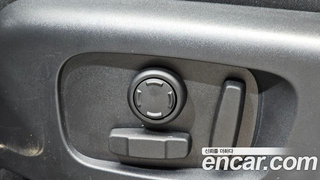 Land Rover Range Rover Evoque 2026 — photo 14