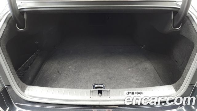 Genesis G90 2022 — photo 26