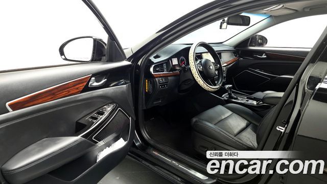 Kia K7 2016 — photo 10