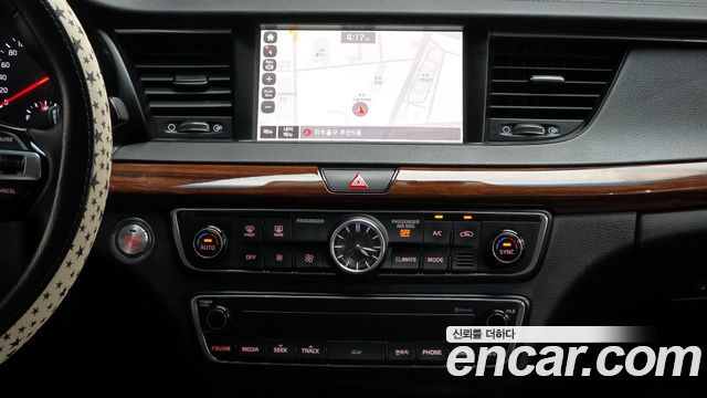 Kia K7 2016 — photo 14