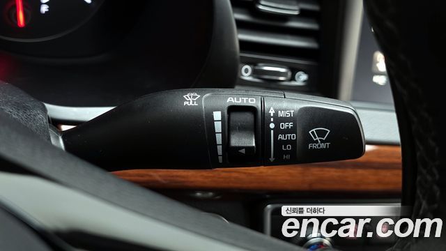 Kia K7 2016 — photo 17