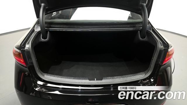 Kia K7 2016 — photo 20