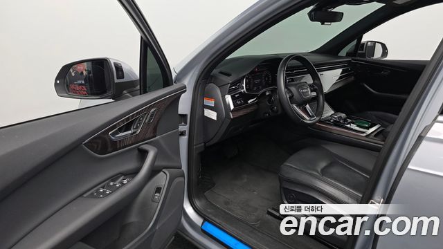 Audi Q7 2021 — photo 13