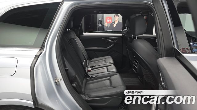 Audi Q7 2021 — photo 18