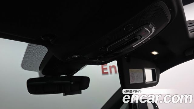 Audi Q7 2021 — photo 29