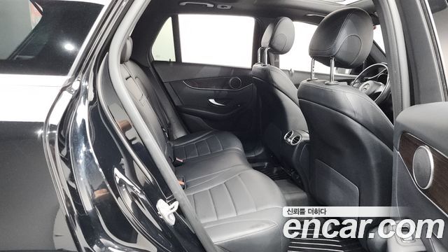 Mercedes-Benz GLC-Class 2019 — photo 17