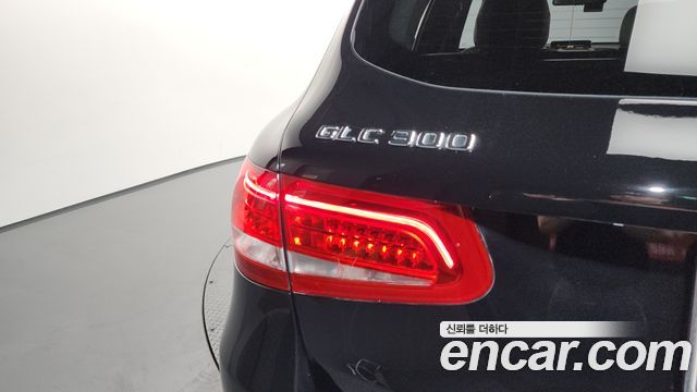 Mercedes-Benz GLC-Class 2019 — photo 9