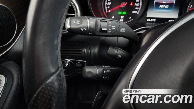 Mercedes-Benz GLC-Class 2019 — photo 27