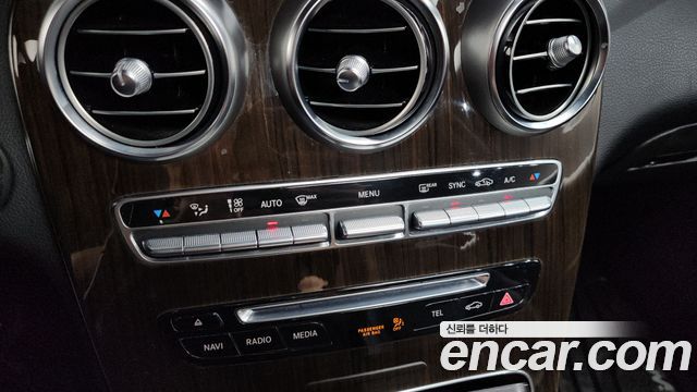 Mercedes-Benz GLC-Class 2019 — photo 29