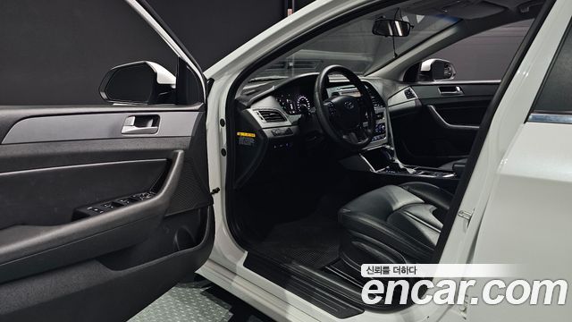 Hyundai Sonata 2017 — photo 13