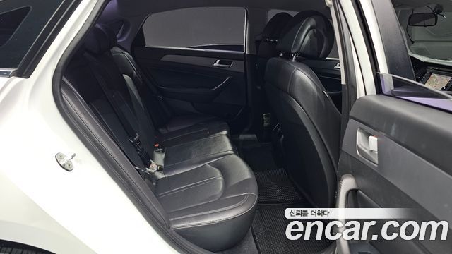 Hyundai Sonata 2017 — photo 17