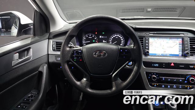 Hyundai Sonata 2017 — photo 18