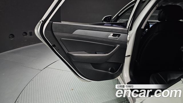 Hyundai Sonata 2017 — photo 15