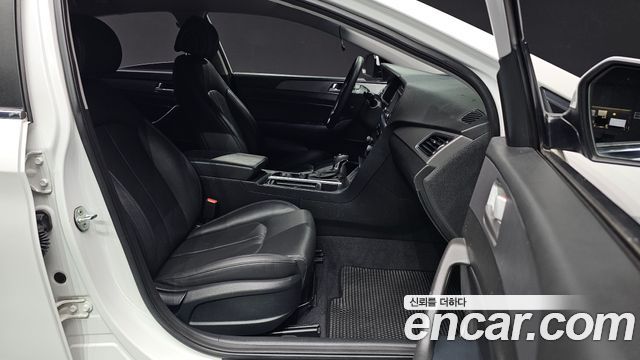 Hyundai Sonata 2017 — photo 16