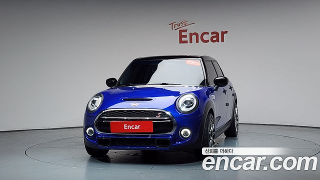Mini Cooper 2020 — photo 3