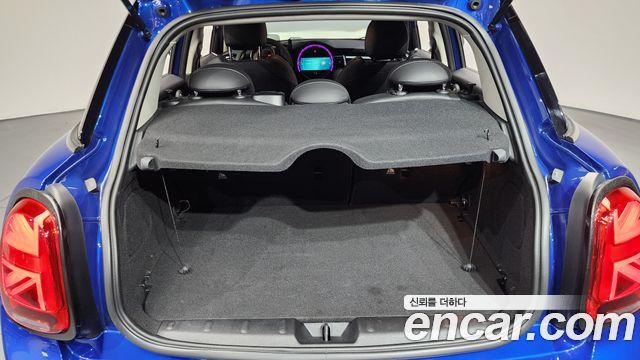 Mini Cooper 2020 — photo 26