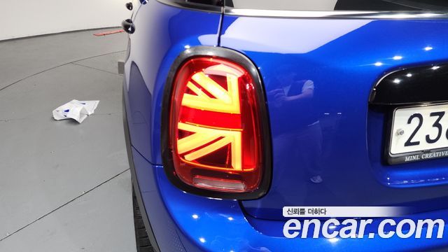 Mini Cooper 2020 — photo 9