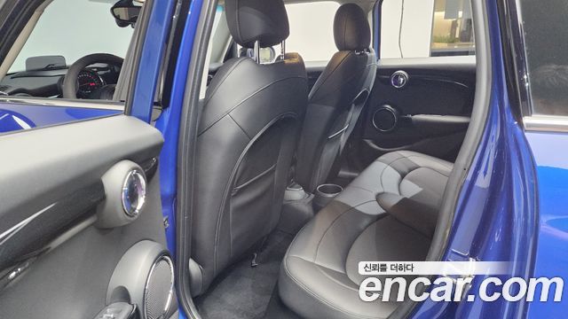 Mini Cooper 2020 — photo 16