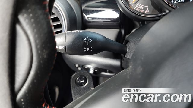 Mini Cooper 2020 — photo 27