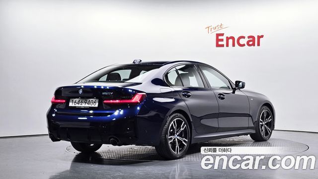 BMW 3-Series 2025 — photo 2