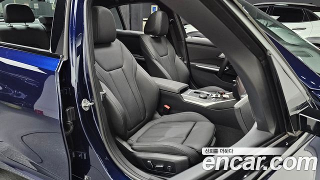 BMW 3-Series 2025 — photo 13
