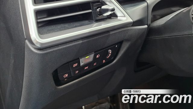 BMW 3-Series 2025 — photo 20
