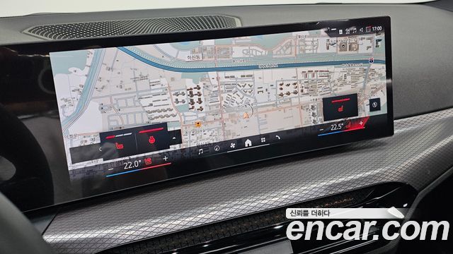 BMW 3-Series 2025 — photo 25