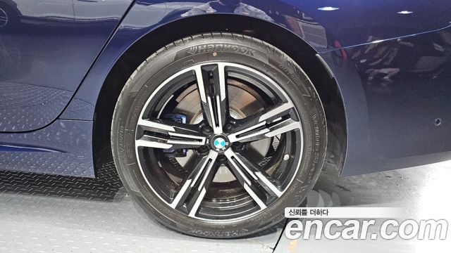 BMW 3-Series 2025 — photo 7